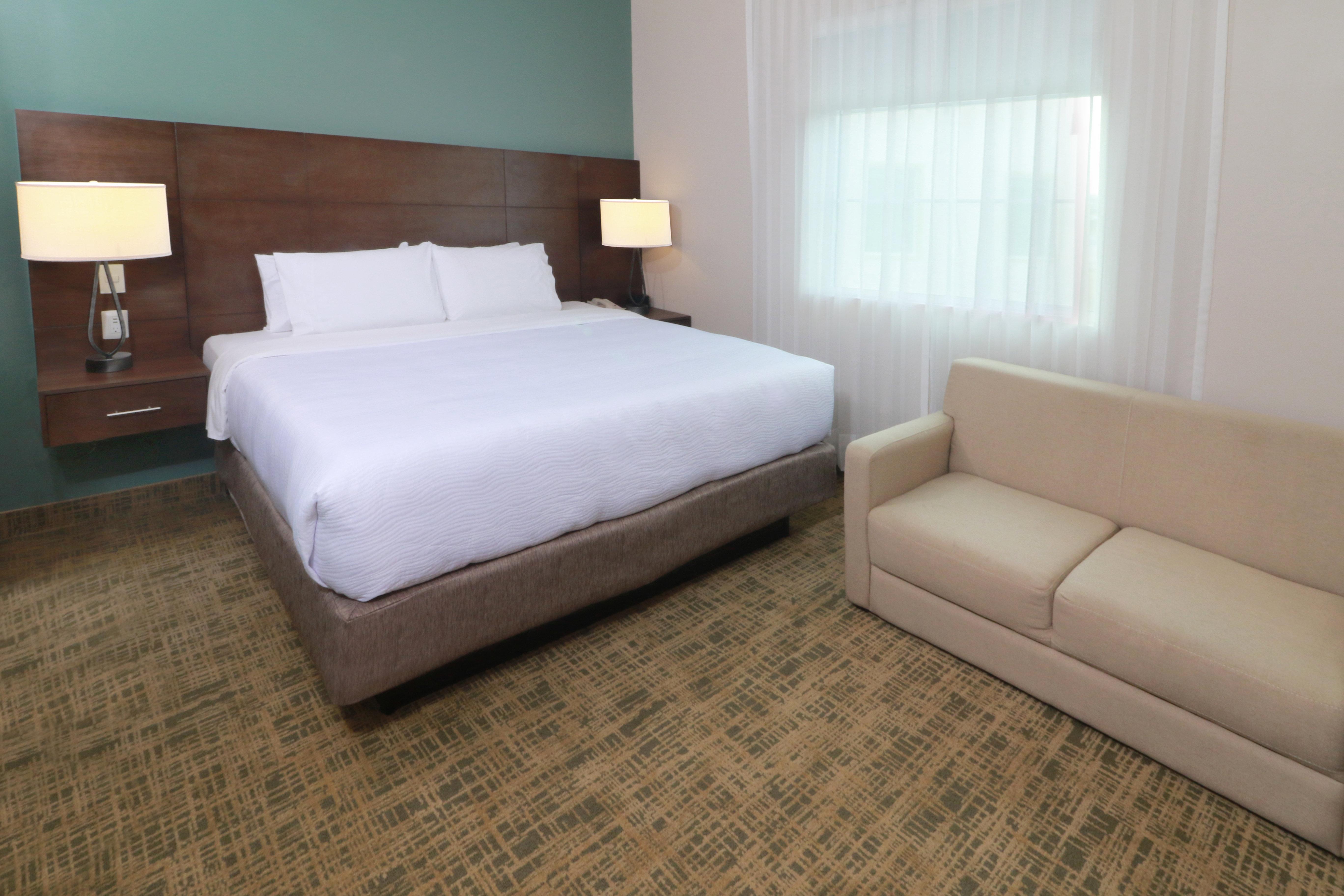 Staybridge Suites Queretaro By Ihg El Salitre Exterior photo