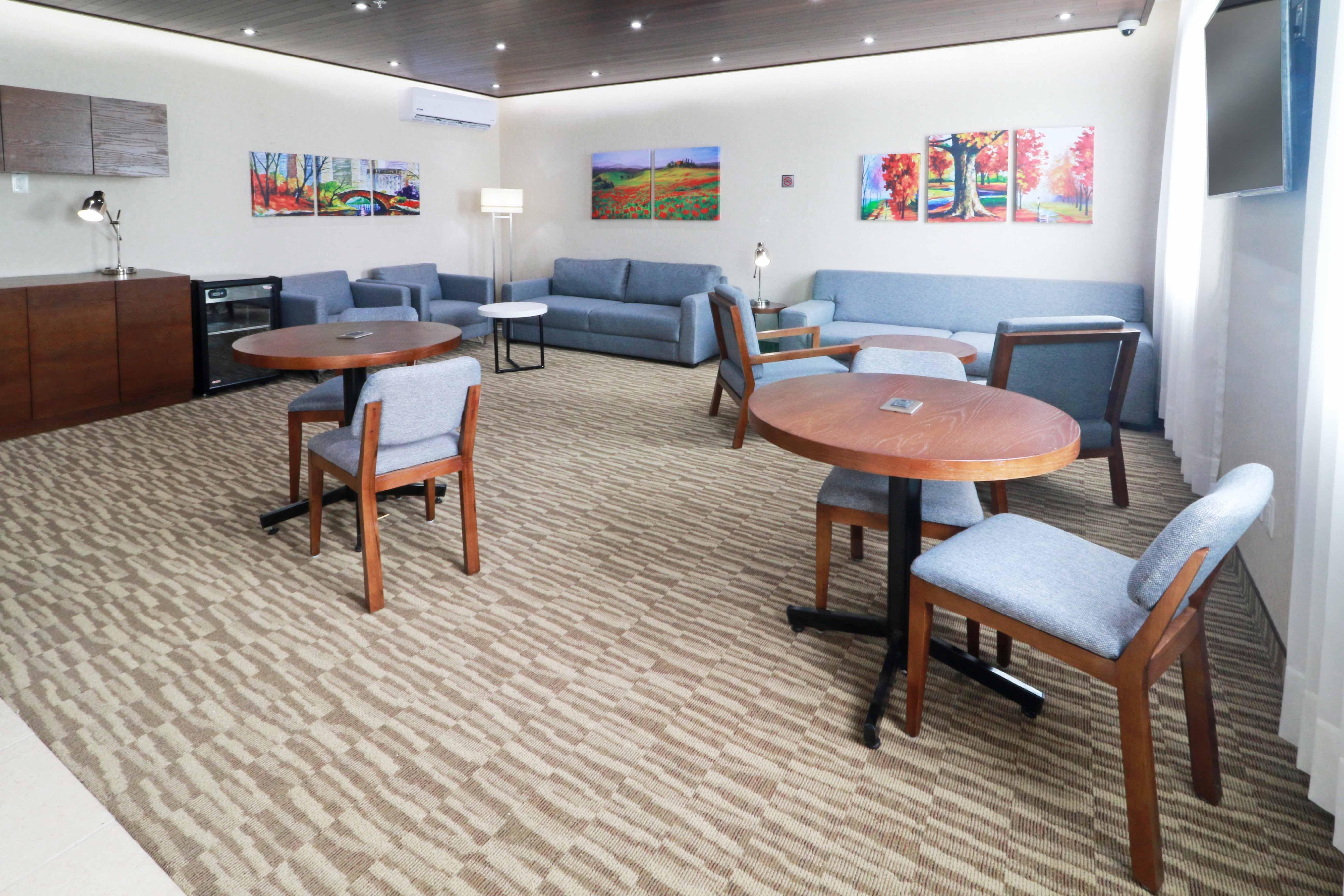 Staybridge Suites Queretaro By Ihg El Salitre Exterior photo