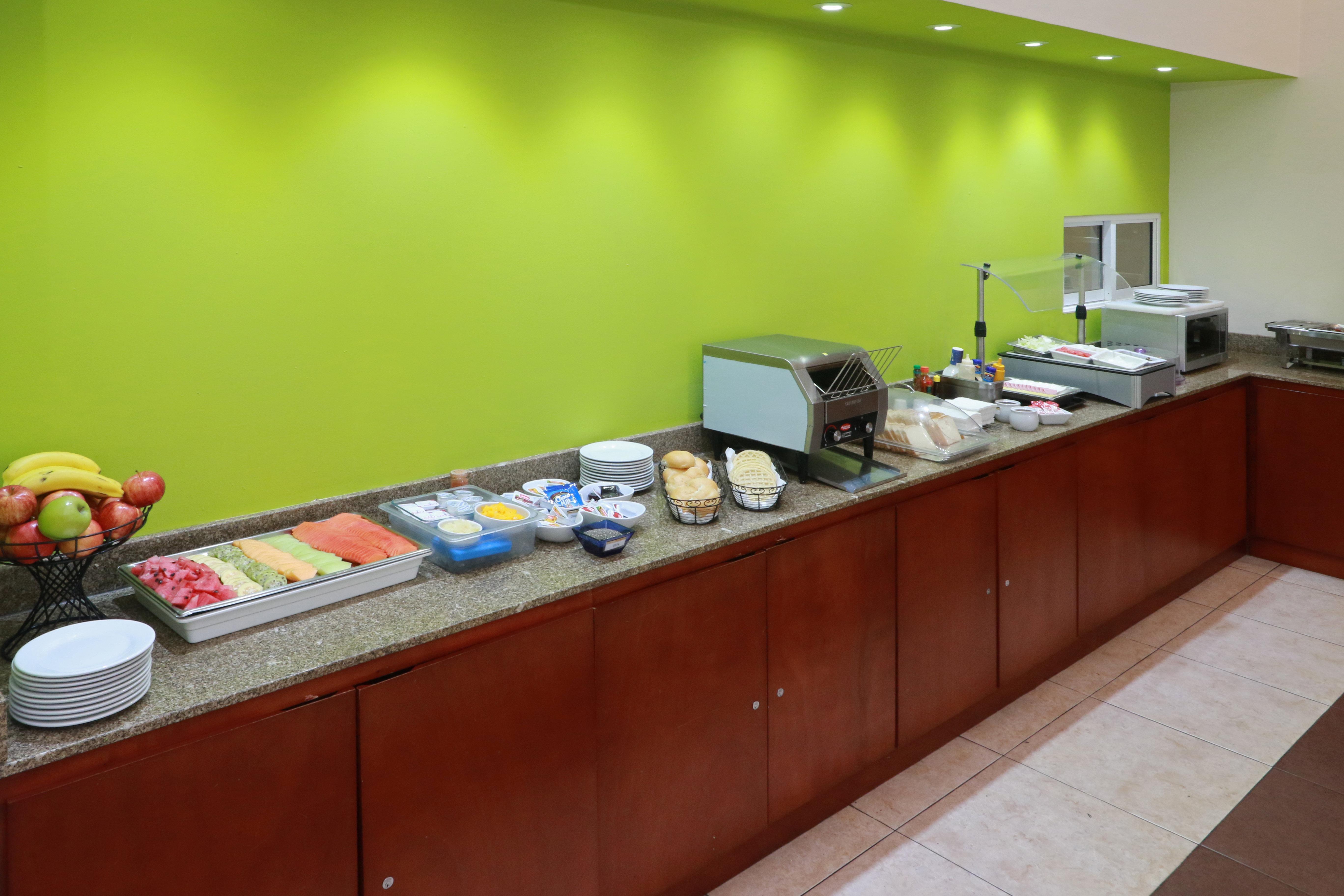 Staybridge Suites Queretaro By Ihg El Salitre Exterior photo